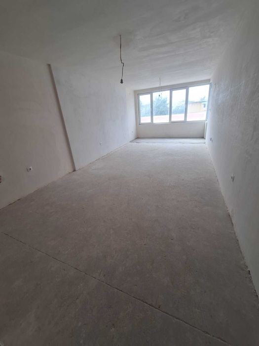 Тристаен апартамент