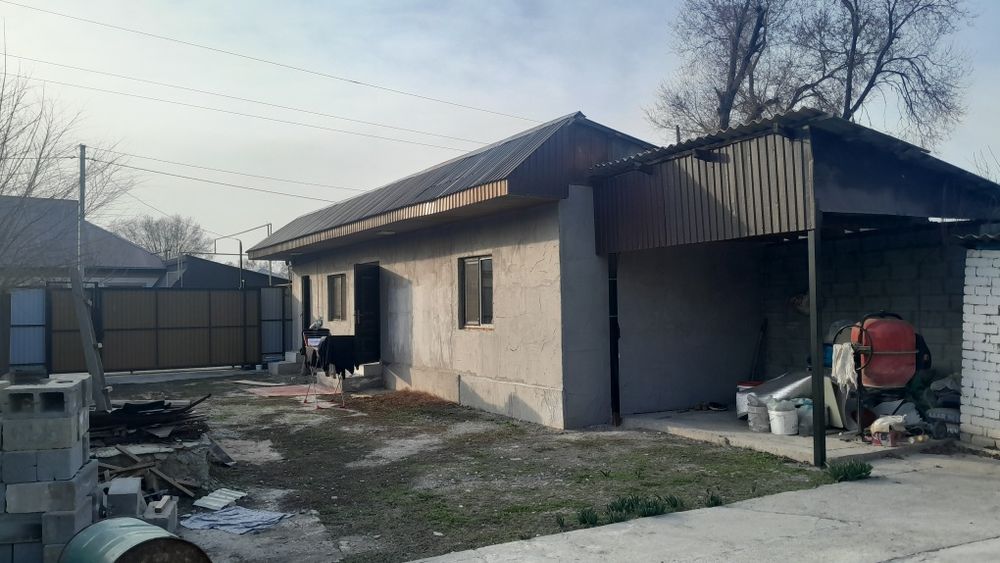 Продам  времянку  В центре  Байсерке