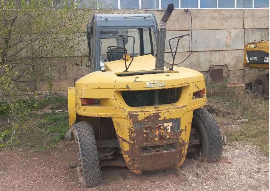 Автопогрузчик с вилочным захватом DP 100