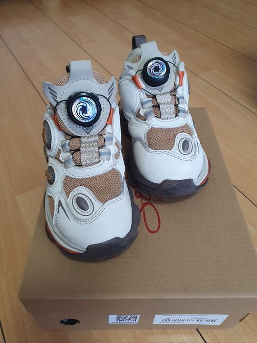 Adidasi Selection kids marime 28 cu buton rotativ