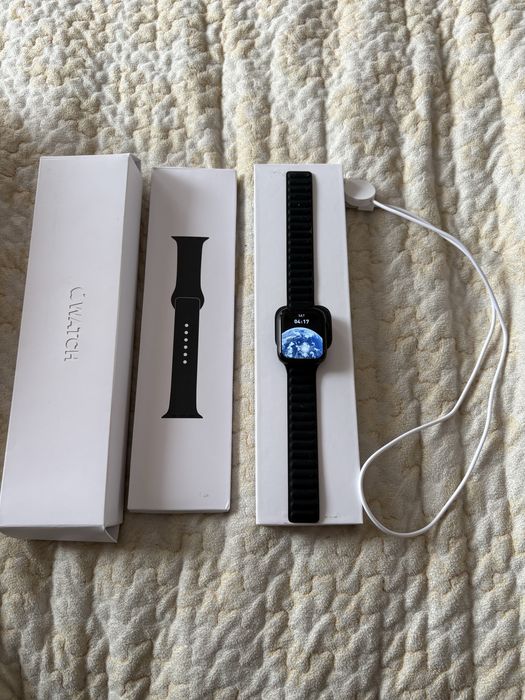 Продам apple watch 8 45 мм