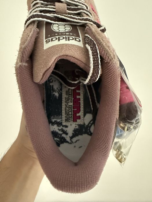 Продам кроссовки Adidas