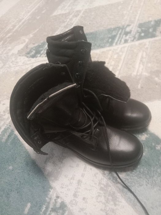 Продам зимние берцы