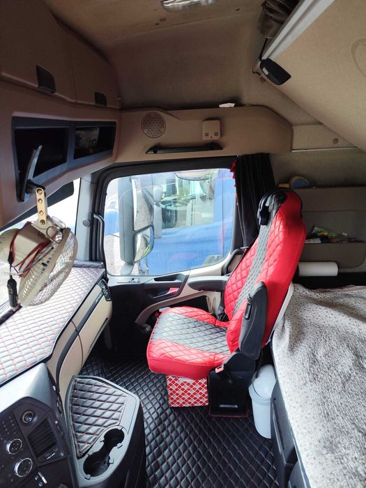 Vând sau dezmembrez Mercedes Actros MP4 Euro 6, an 2013 – motor defect