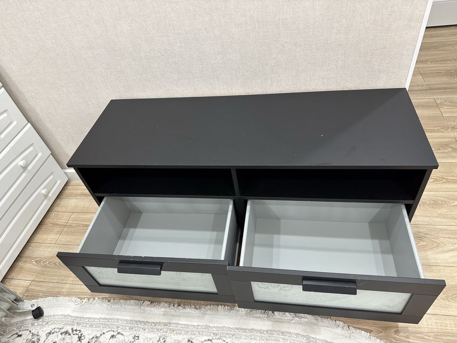 Теледидар тумбасы