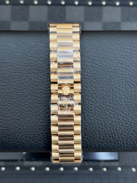 Rolex Day-Date 40mm Ombre Dial Everose