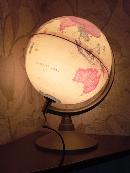 Продам глобус светящейся