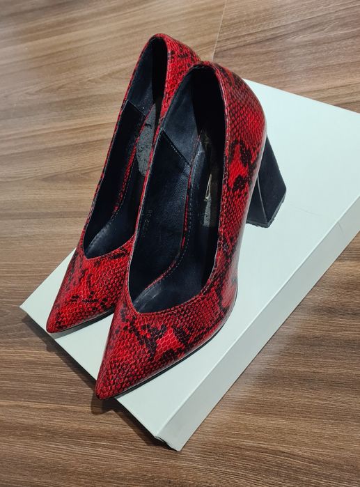 Pantofi roșii femei cu toc gros nr 36 Buonarotti