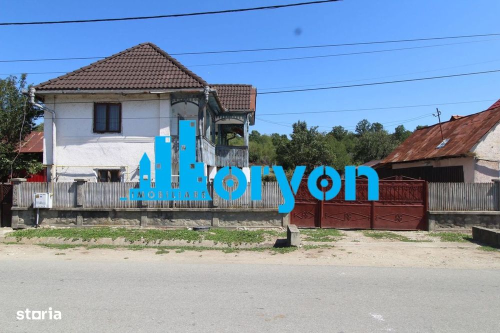 Casă cu teren 2122 m²,  utilități gaze+apă, Godinești