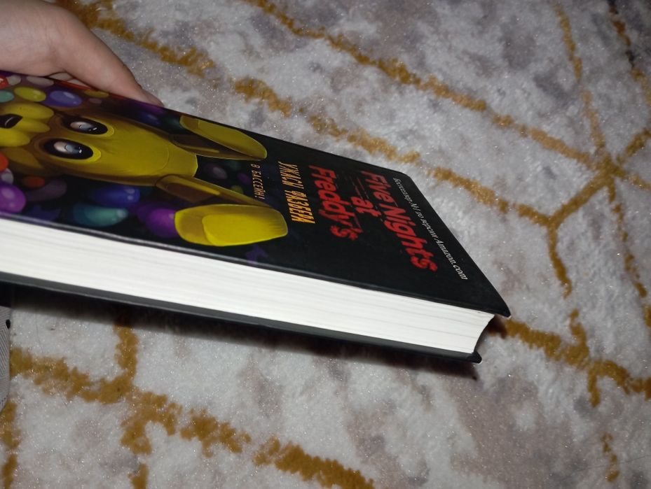 книги FNAF пять ночей у фредди