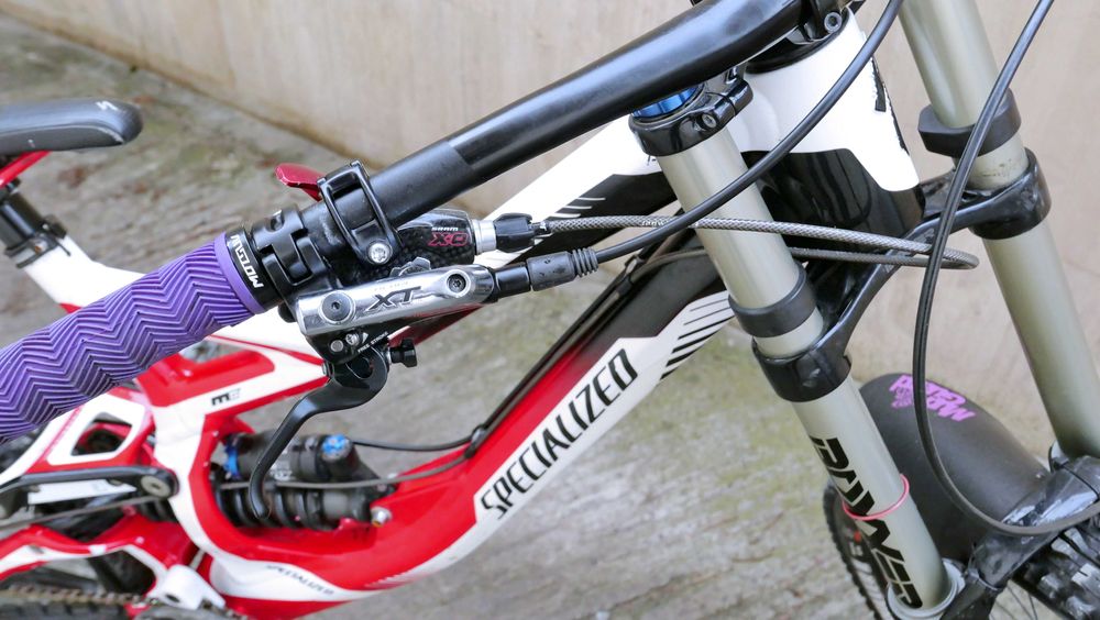 Specialized Demo 8 II – DownHill легенда