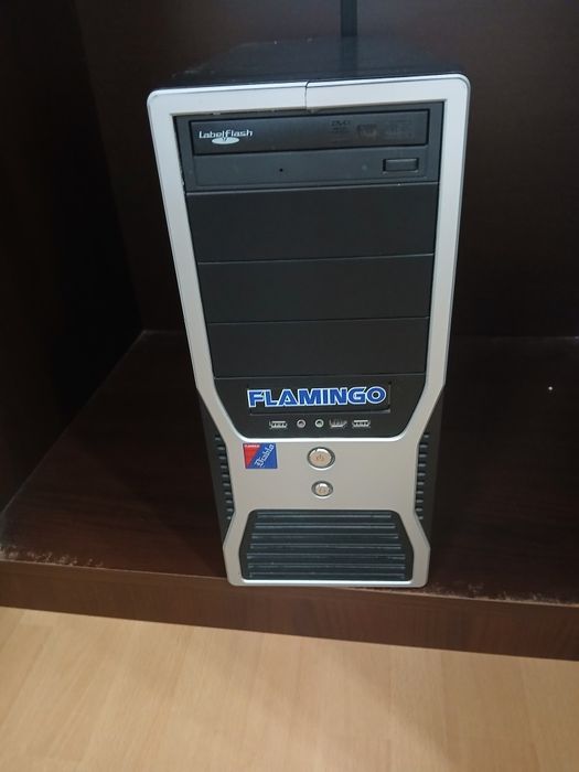 Vand pc intel Flamingo,cu boxe