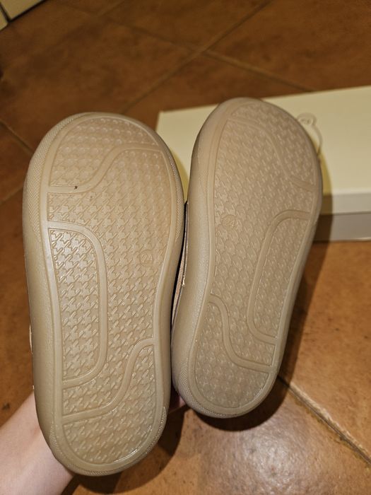 Нови обувки Lasocki, 24 номер