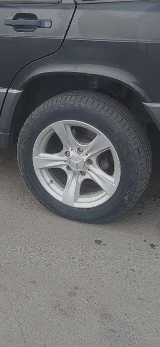 Продам титанку на Мерседес размер 15