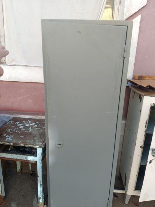 Сейф сотилади коттаси 180 га 60 размерда