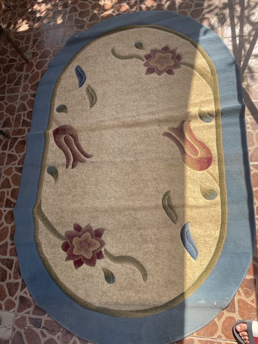 Б/у ковры в хорошем состоянии