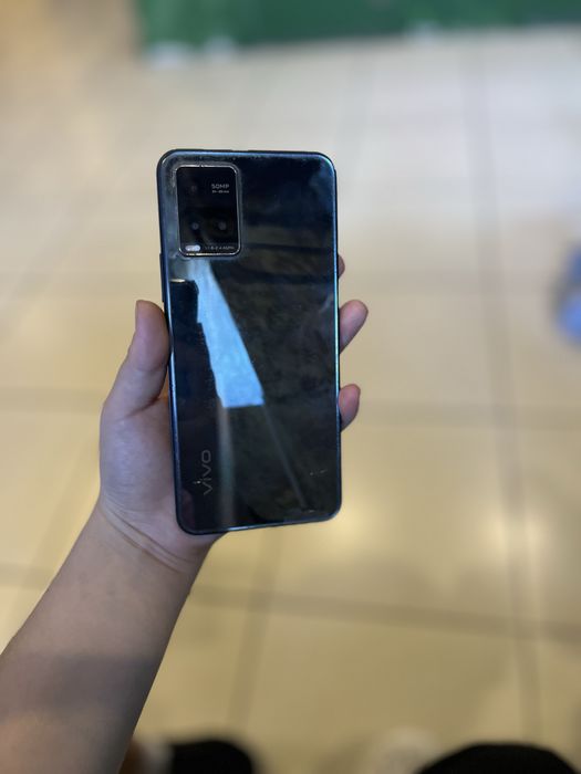 телефон Vivo Y33s