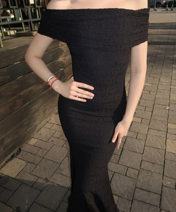 Платье вечернее черного цвета