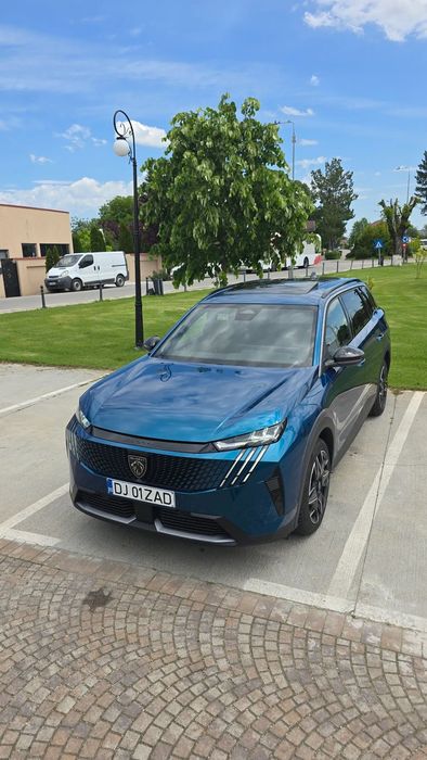 Peugeot 5008 Peugeot 5008 / 18500 Km / 1.2 Hybrid / camere 360/ panoramic/