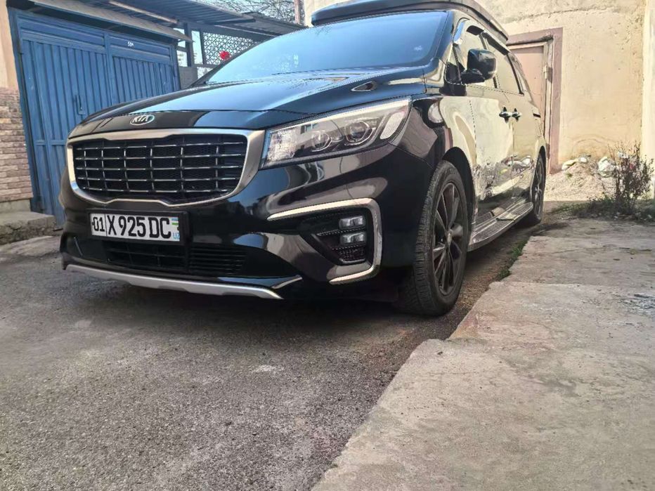 Kia Carnival 2020 года