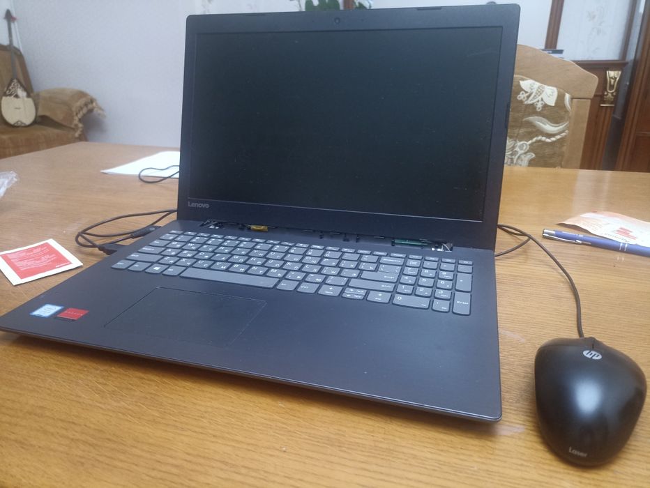 Lenovo (15.6", Core i3-7gen, Radeon 540)