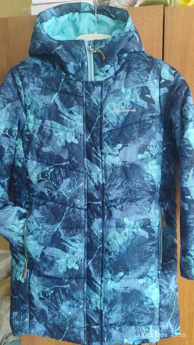 Куртки для девочки весенняя и зимняя.