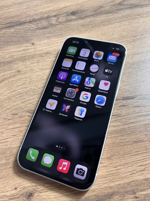 Продам айфон 13