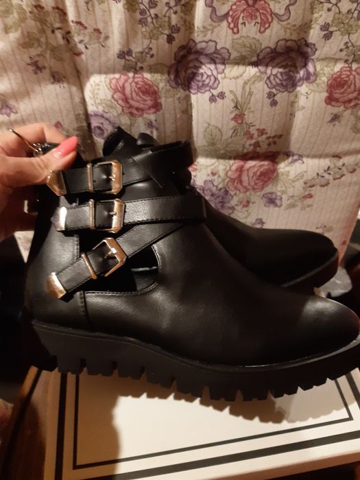 Дамски боти  различни модели