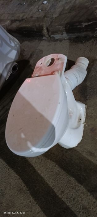 Продам унитаз для ремонта