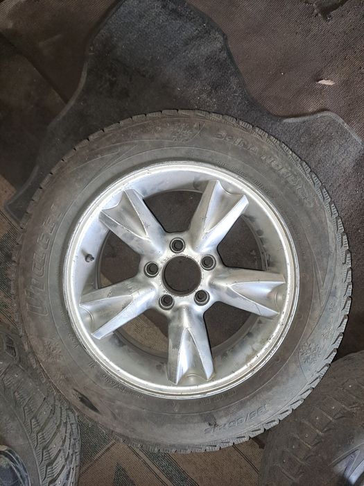 Продам диски с резиной