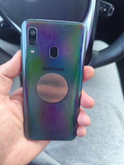 Продам Samsung A40 4/64gb