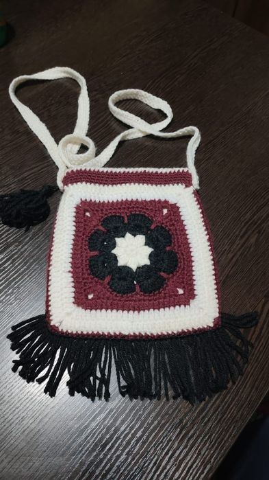 Продам сумочки ручной роботы