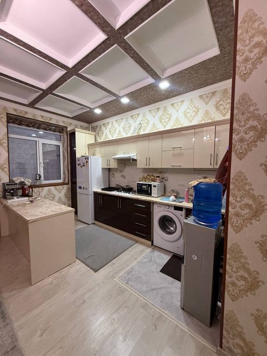 5 микрайон, орбита ёнида сквазной,85 кв.метр квартира сотилади.