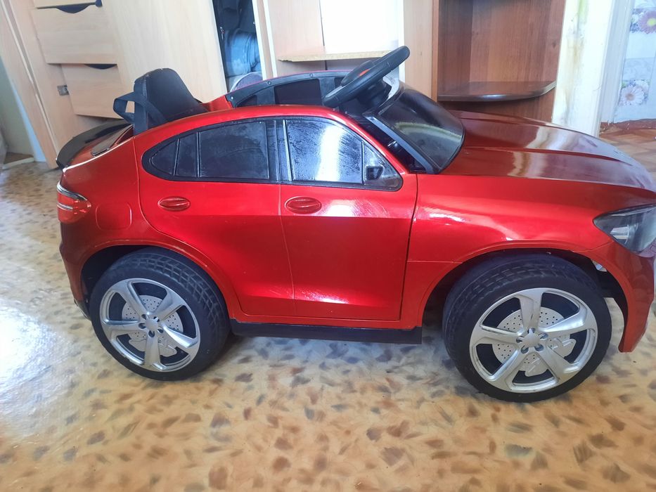 Продам электромобиль  детский