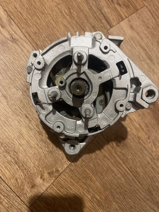 Генератор на тойота камри 2,4