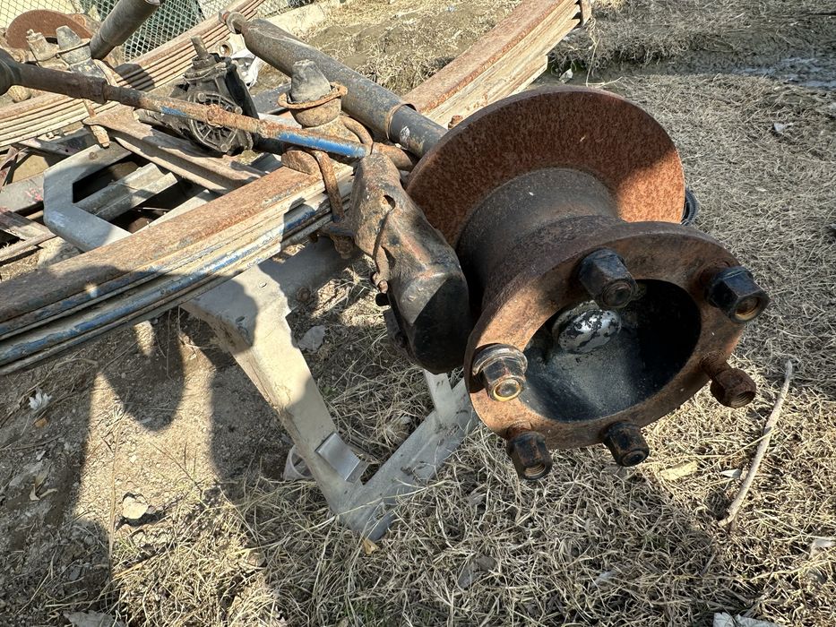 Ford oldi balkasi sotiladi sotiladi risorlari bilan kamplekt zur holat