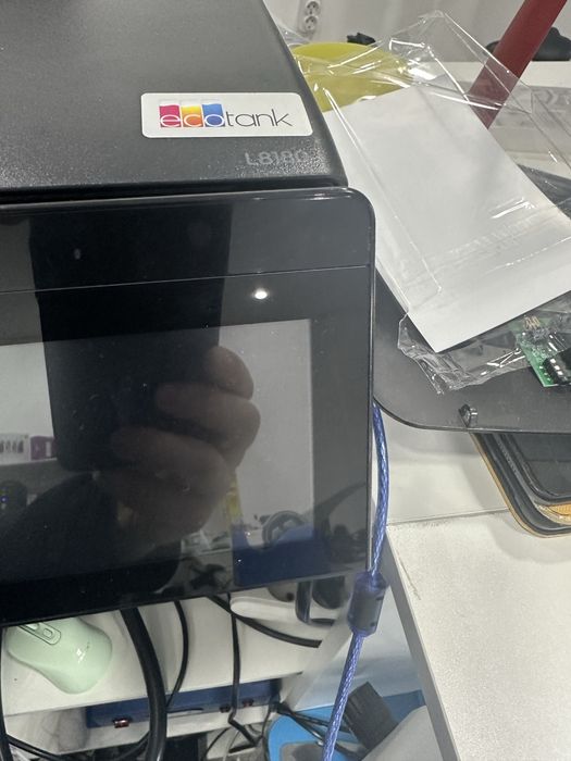 Продаётся принтер Epson EcoTank L8180