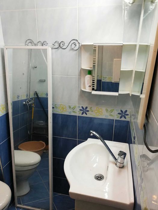 Двустаен в Банишора под наем.