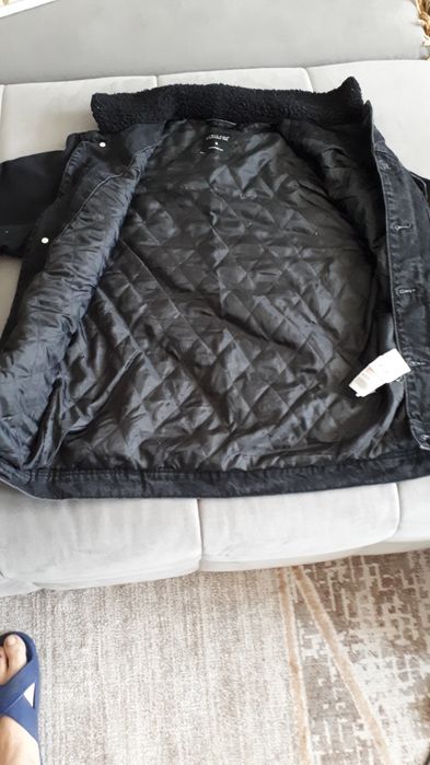 осень-весна джинсовая куртка 5000тг.