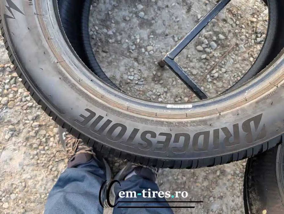 SET 2 Anvelope Iarna 235/55 R19 BRIDGESTONE Blizzak LM005 105H