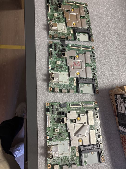 Main pcb pentru diverse tv : 55UR81003lj.beucljp,43ur78003 beusljp,65n