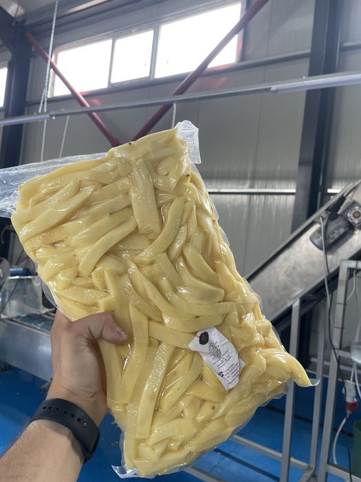 Cartofi proaspeti si legume vidate, cartofi curatati si legume curatat