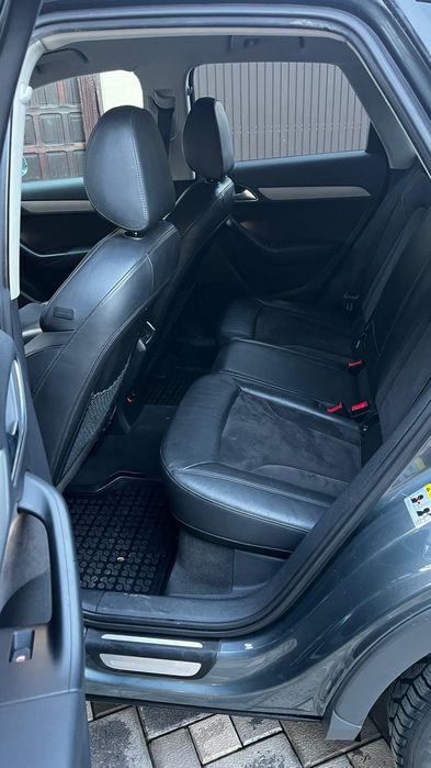 Vând/ Schimb Audi Q3 2.0 TDI quattro S-line