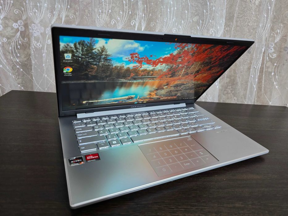 Asus VivoBook Go 14 / лёгкий ультрабук в отличном состоянии 2024 год