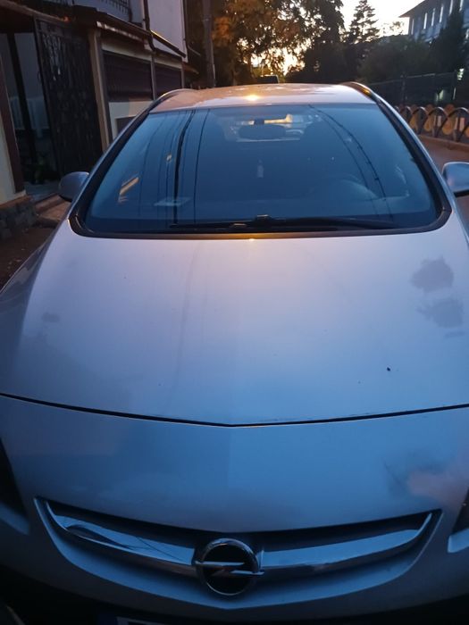 OPEL Astra 2013 — imagine 4