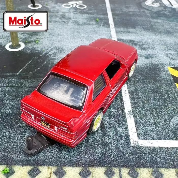 BMW E30 M3 1988 Red Metallic с ремарке – Maisto Tow & Go серия, 1:64
