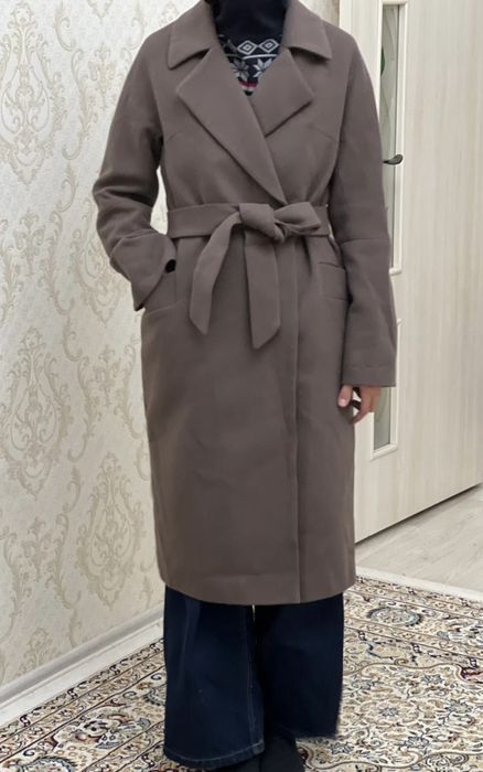 Новое пальто с этикеткой