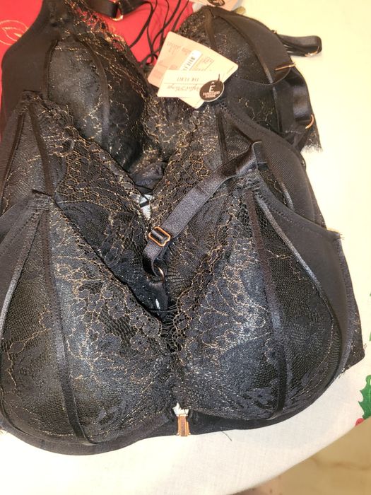 Сутиени чисто нови от Франция