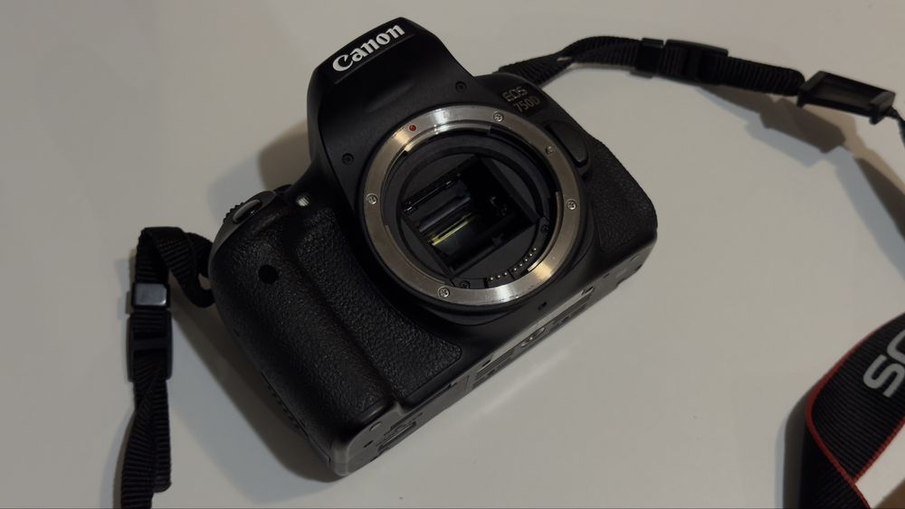 Canon eos 750d в нормальном состоянии