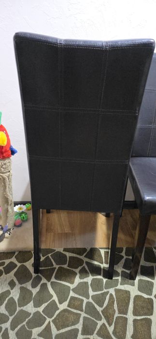Продам стулья кожаные